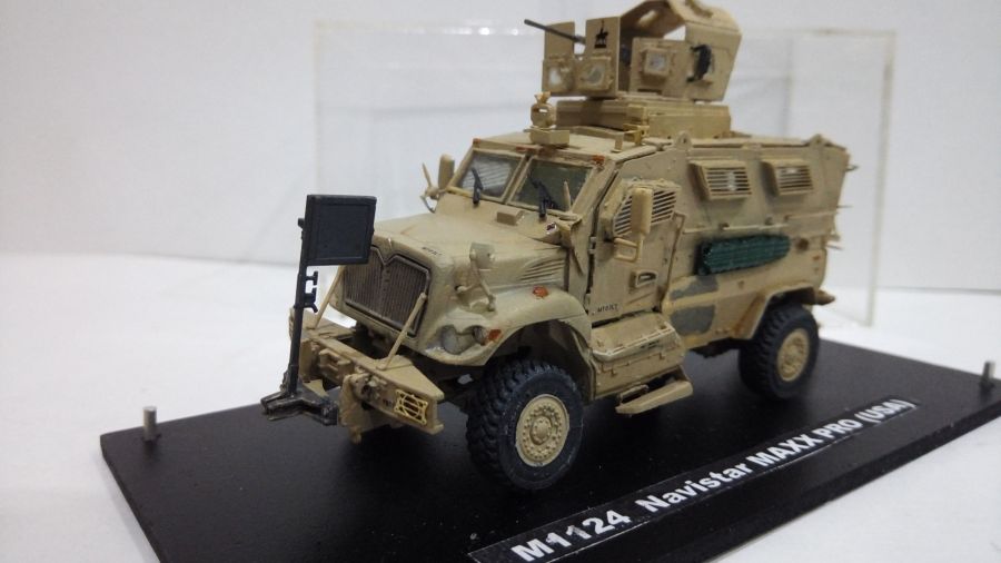 M1124 Navistar MAXX PRO  (1/72) USA