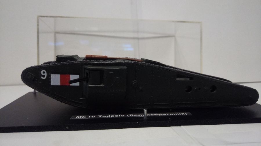 Британский танк Mk IV Tadpole с миномётом Стокса 81,2 мм (1/72)