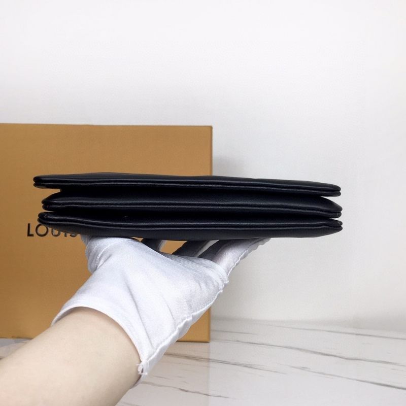 Клатч Louis Vuitton 20cm