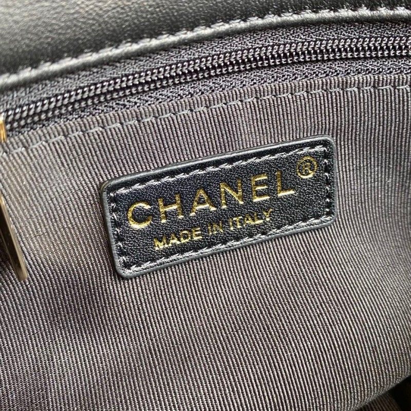 CHANEL Small Flap Bag 22*15.5*9 cm