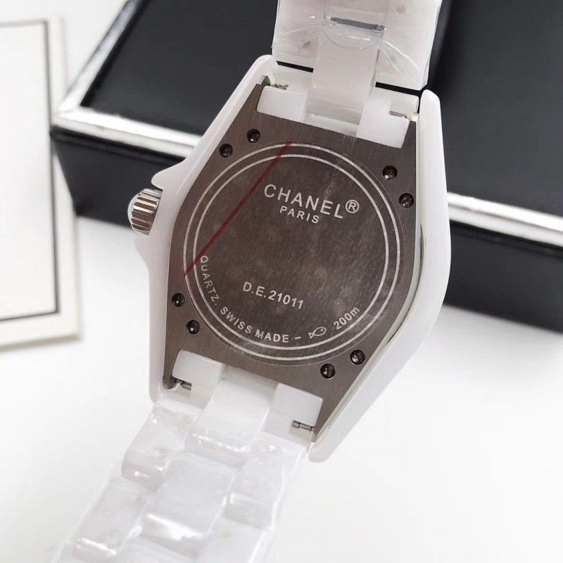 Часы CHANEL J12