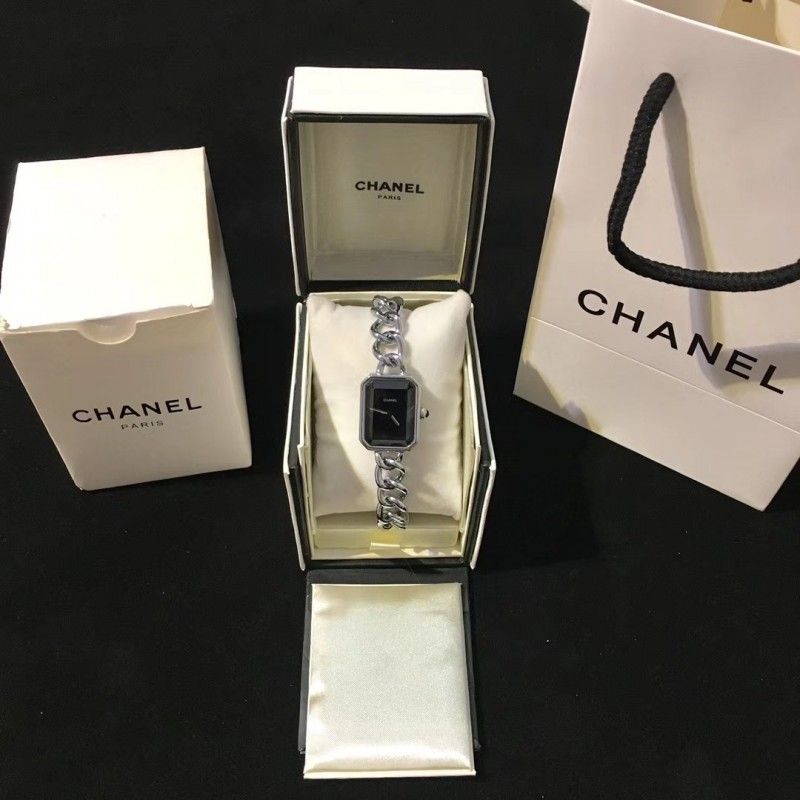 Часы CHANEL