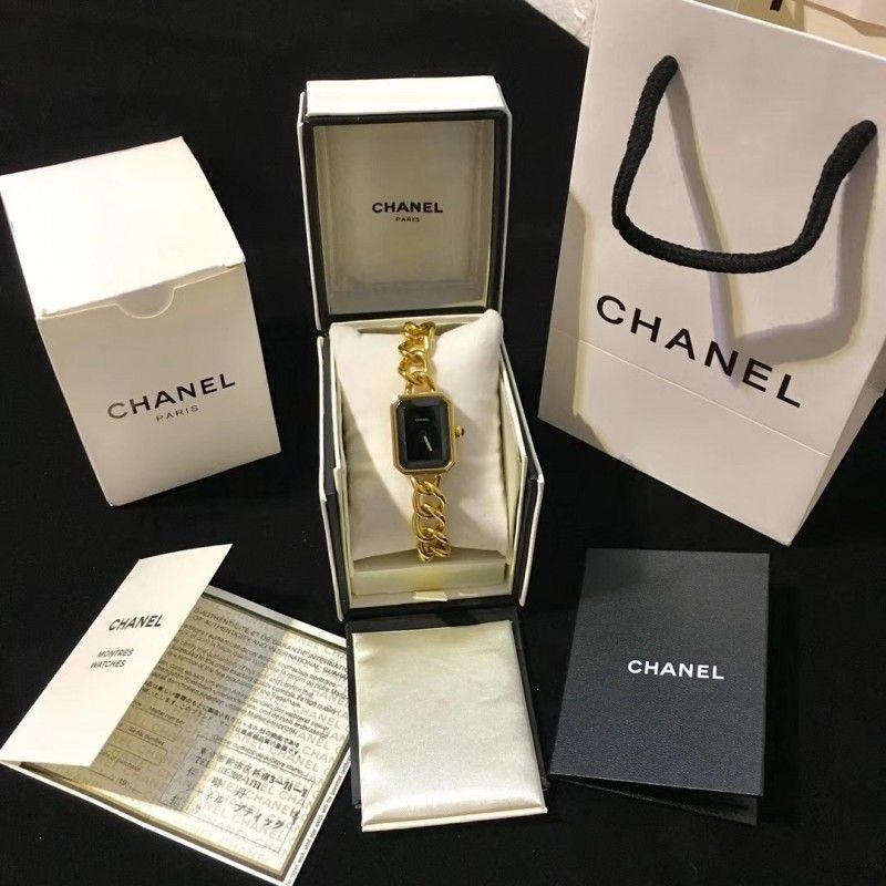 Часы CHANEL