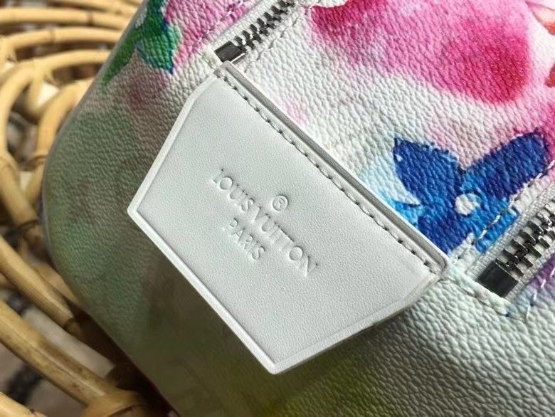 Дорожная косметичка Louis Vuitton