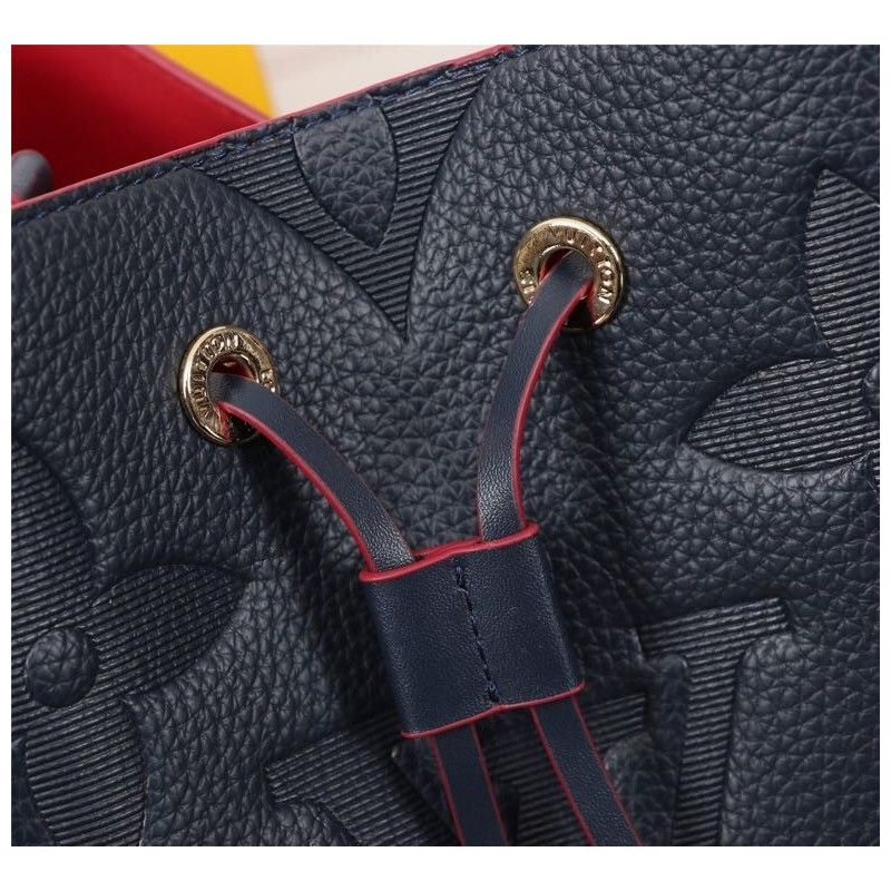 Louis Vuitton 26*22*27 cm