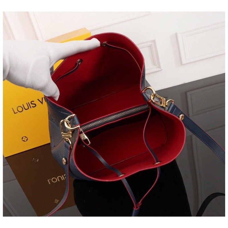 Louis Vuitton 26*22*27 cm