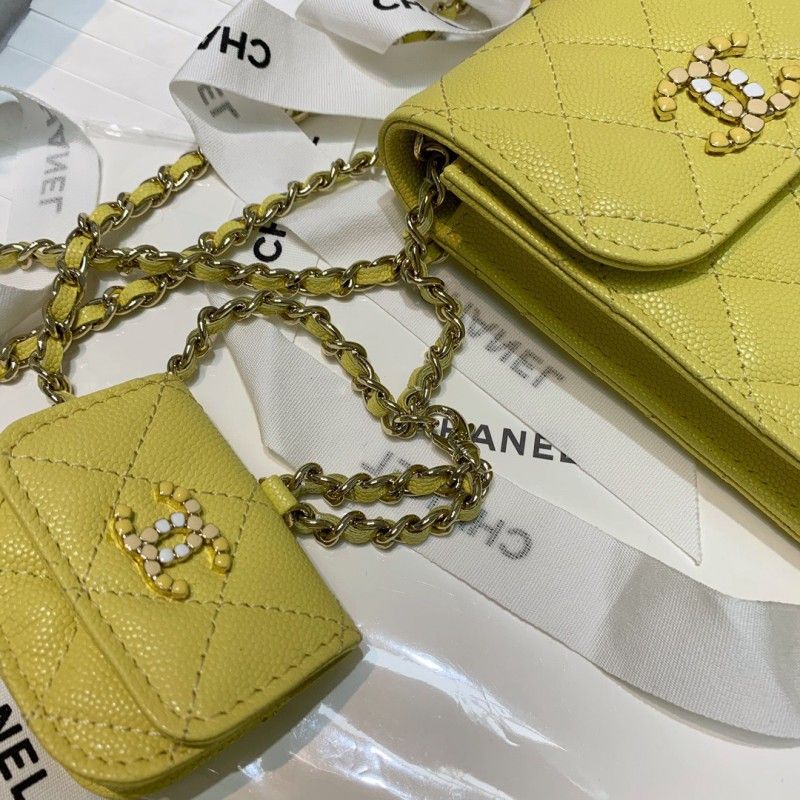 Сумка для смартфона CHANEL