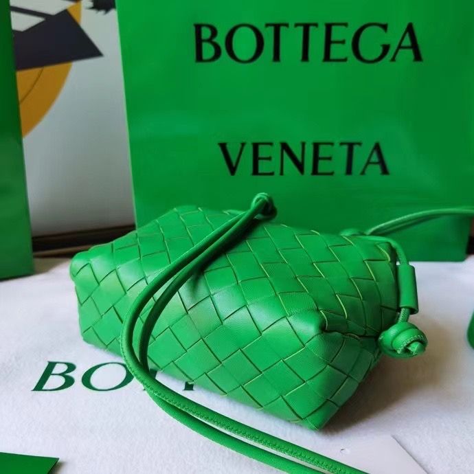 Bottega Veneta Intrecciato 17*11*6 cm