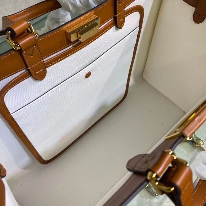 Fendi Peek-a-boo X-Tote 40x29x12cm