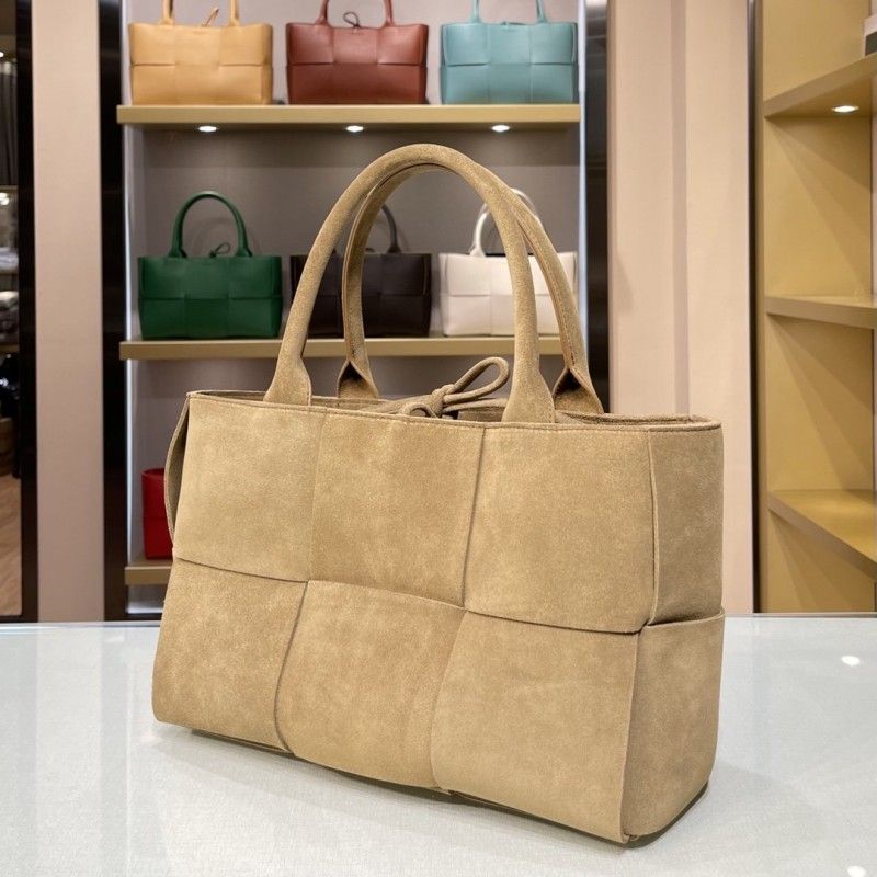 Bottega Veneta Arco Tote 36*24*12 см
