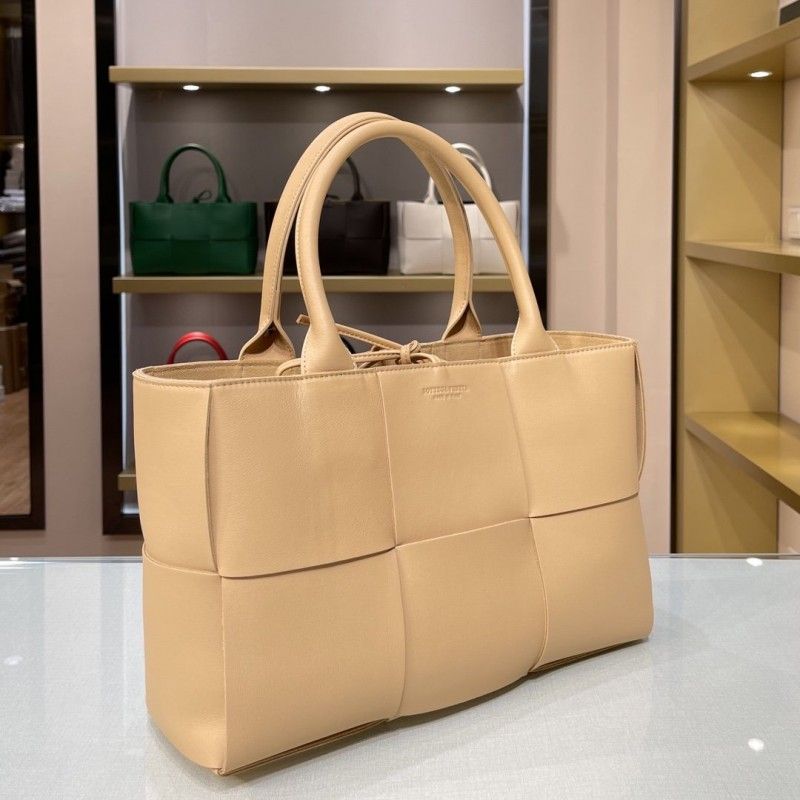 Bottega Veneta Arco Tote 36*24*12 см