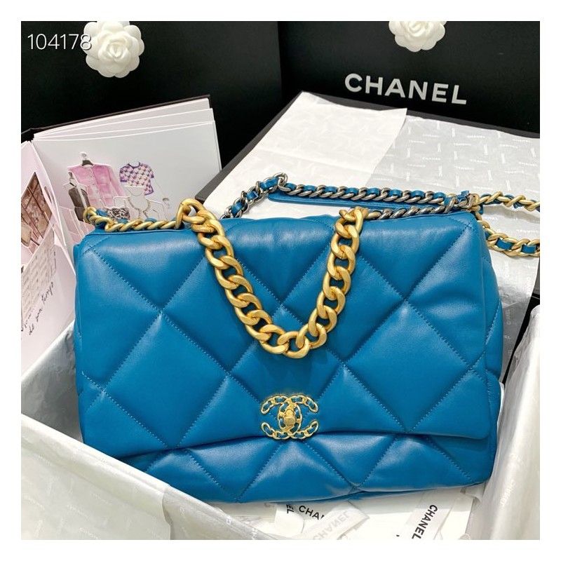 CHANEL 30x20x10 cm