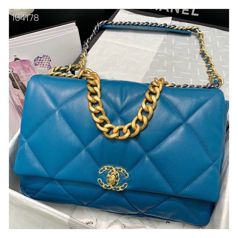 CHANEL 30x20x10 cm