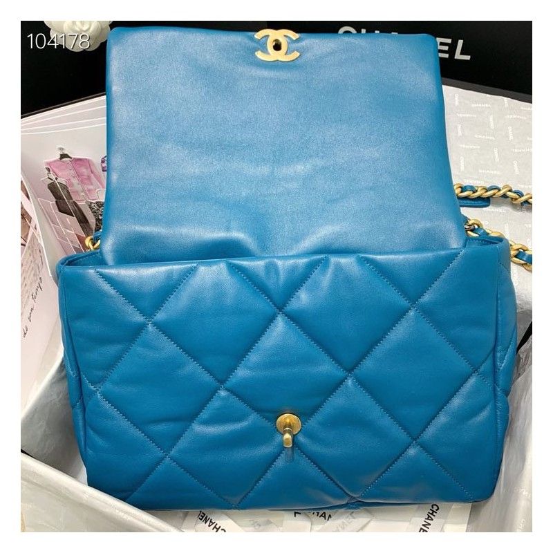 CHANEL 30x20x10 cm