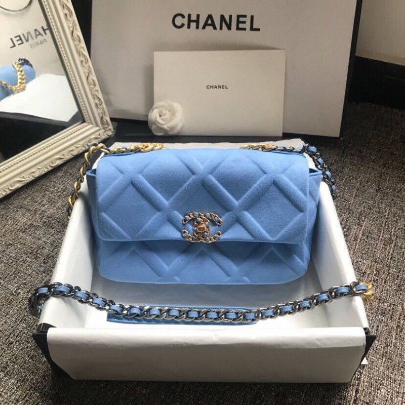 CHANEL 26x16x9cm