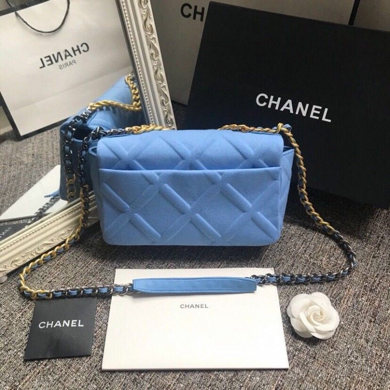 CHANEL 26x16x9cm