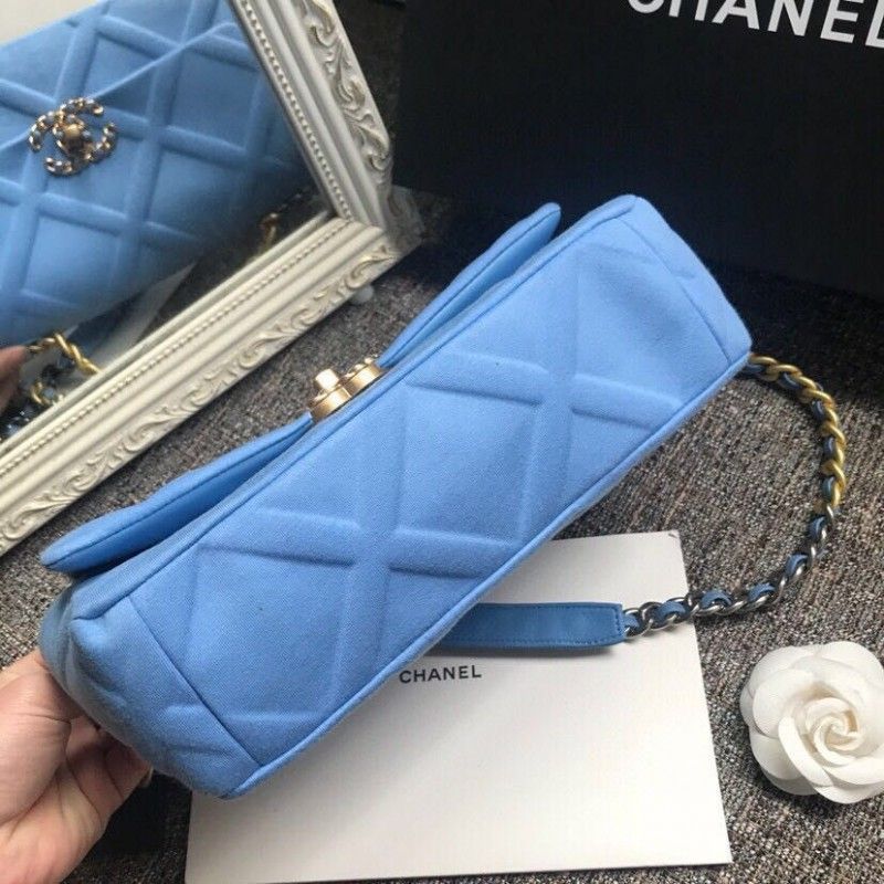 CHANEL 26x16x9cm