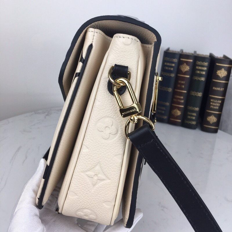 LOUIS VUITTON POCHETTE METIS