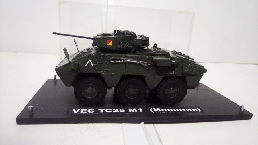 БТР VEC TC25 M1 (Испания) (1/72)