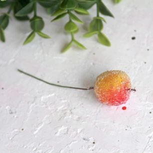 Аксессуар для кукол - Яблоко засахаренное на веточке, 2 см - 3 шт