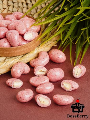 Кешью в брусничной йогуртовой глазури