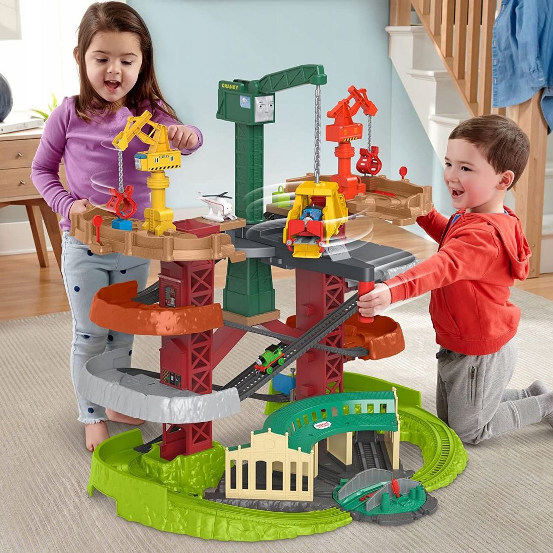 Многоуровневый набор «Томас и друзья» высотой более 76 см.  FISHER PRICE