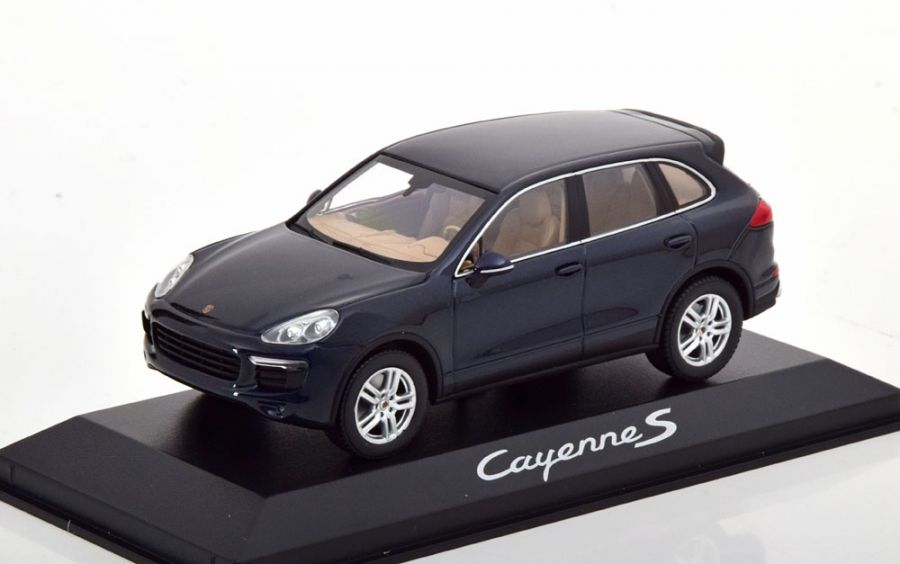 Porsche Cayenne S E2 2014 (Minichamps) 1/43