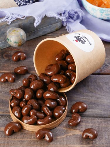 Кешью в молочной шоколадной глазури