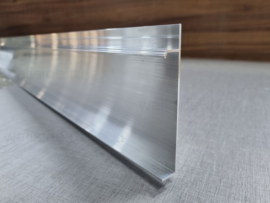 Скрытый плинтус Pro Design 235 Universal не анодированный