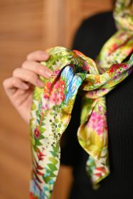 шотландский шелковый легкий  шарф-платок c заостренными краями, Liberty Belgravia Silk Satin ‘Pointy’ style scarf Spring Tresco 100%  шёлк,  Либерти Белгравия расцветка  Весенний остров Треско, плотность 2
