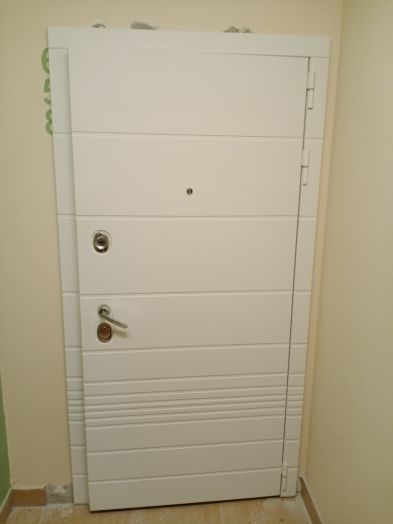 Входная дверь Лабиринт Трендо 01 Венге стекло белое