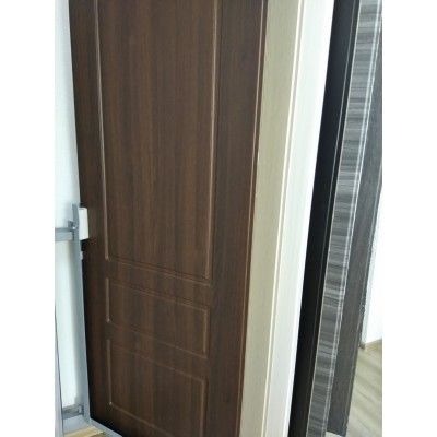 Входная дверь Лабиринт CLASSIC шагрень черная 03 Орех бренди