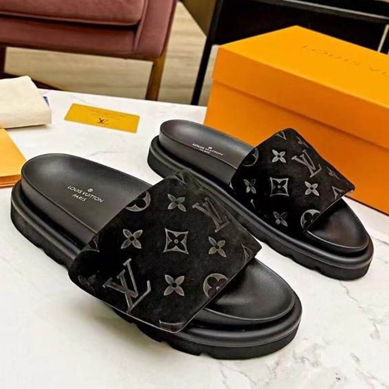 Шлепанцы Louis Vuitton