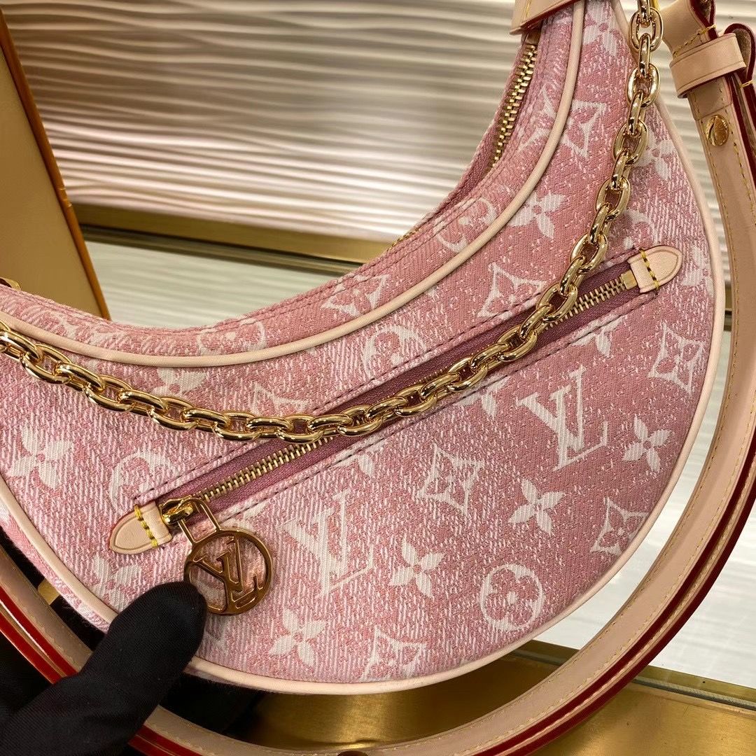 Louis Vuitton Loop 23x13x6 cm