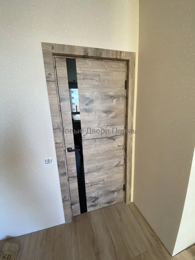 Royal-2 Дуб Пацифика черное стекло