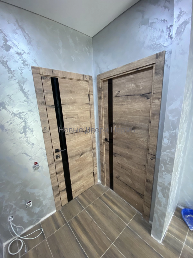 Royal-2 Дуб Пацифика черное стекло