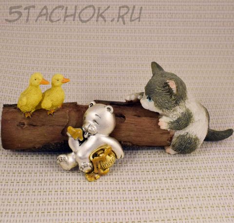 Брошь "Мишка любит мед" (Danecraft США)
