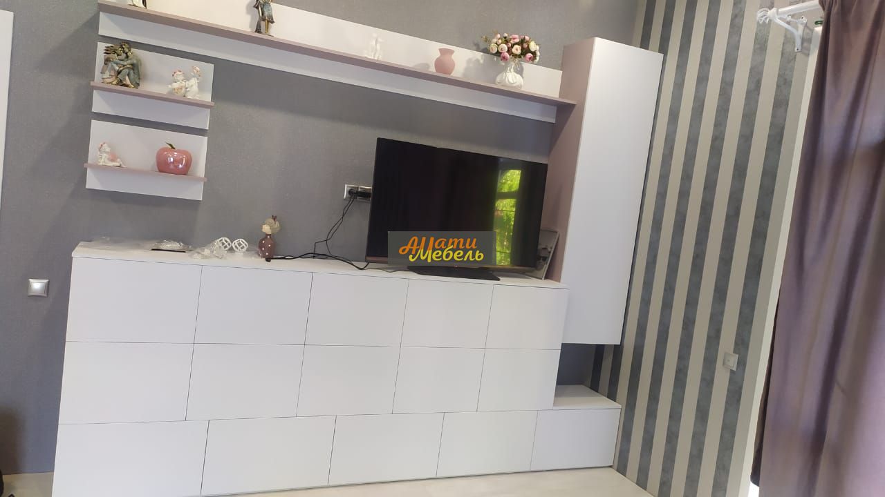 огромный комод под тв в спальню за 153791.1936 ₽