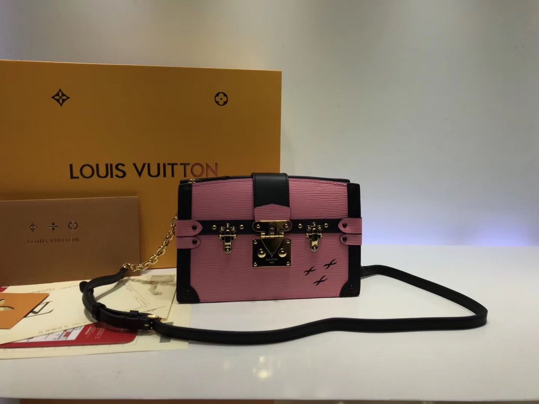 LV Pochette Petite Malle