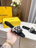 Шлепки FENDI