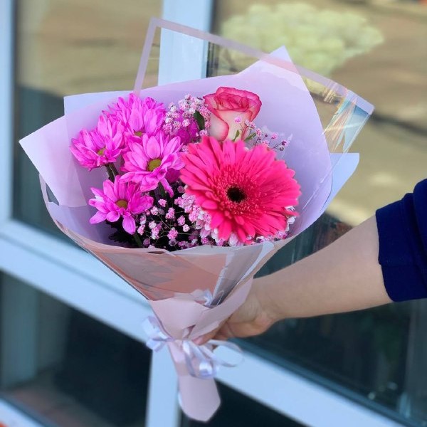 Сборный букет первоклашке