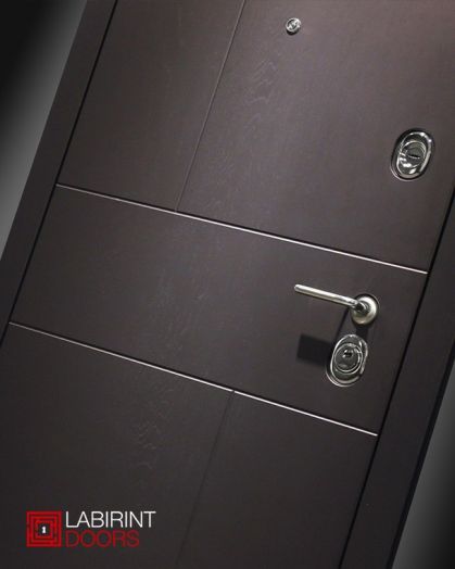 Входная дверь Лабиринт URBAN с зеркалом Панорама с тонировкой Черный кварц