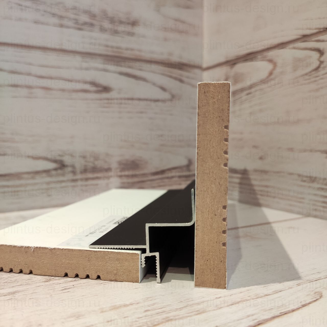 С-06.2.3 теневой потолочный профиль Ликорн