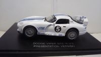 Dodge Viper GTS-R (Universal Hobbies)