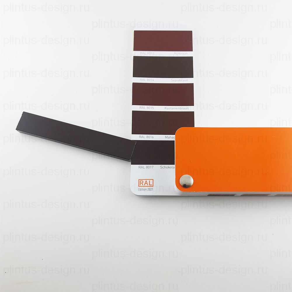 Микроплинтус ФЕСО 11 мм Шоколадно-коричневый RAL 8017