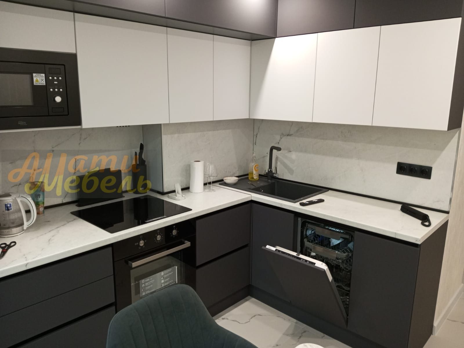 Кухонный гарнитур за 0 ₽