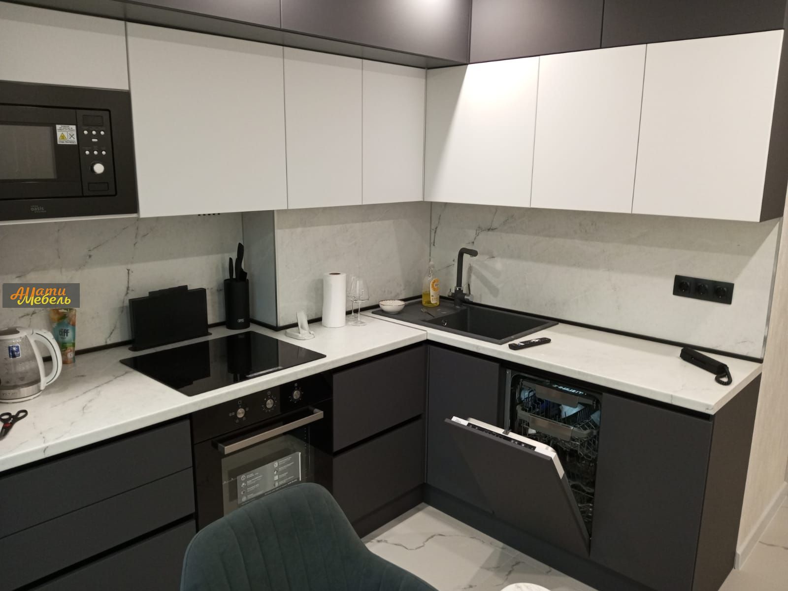 Кухонный гарнитур за 0 ₽