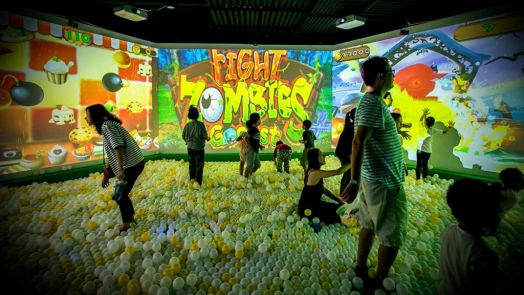 Интерактивная игровая стена Минимальный комплект с компьютером