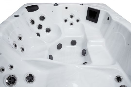 Прямоугольный гидромассажный СПА бассейн BestSpas Crystal 210х185 ФОТО