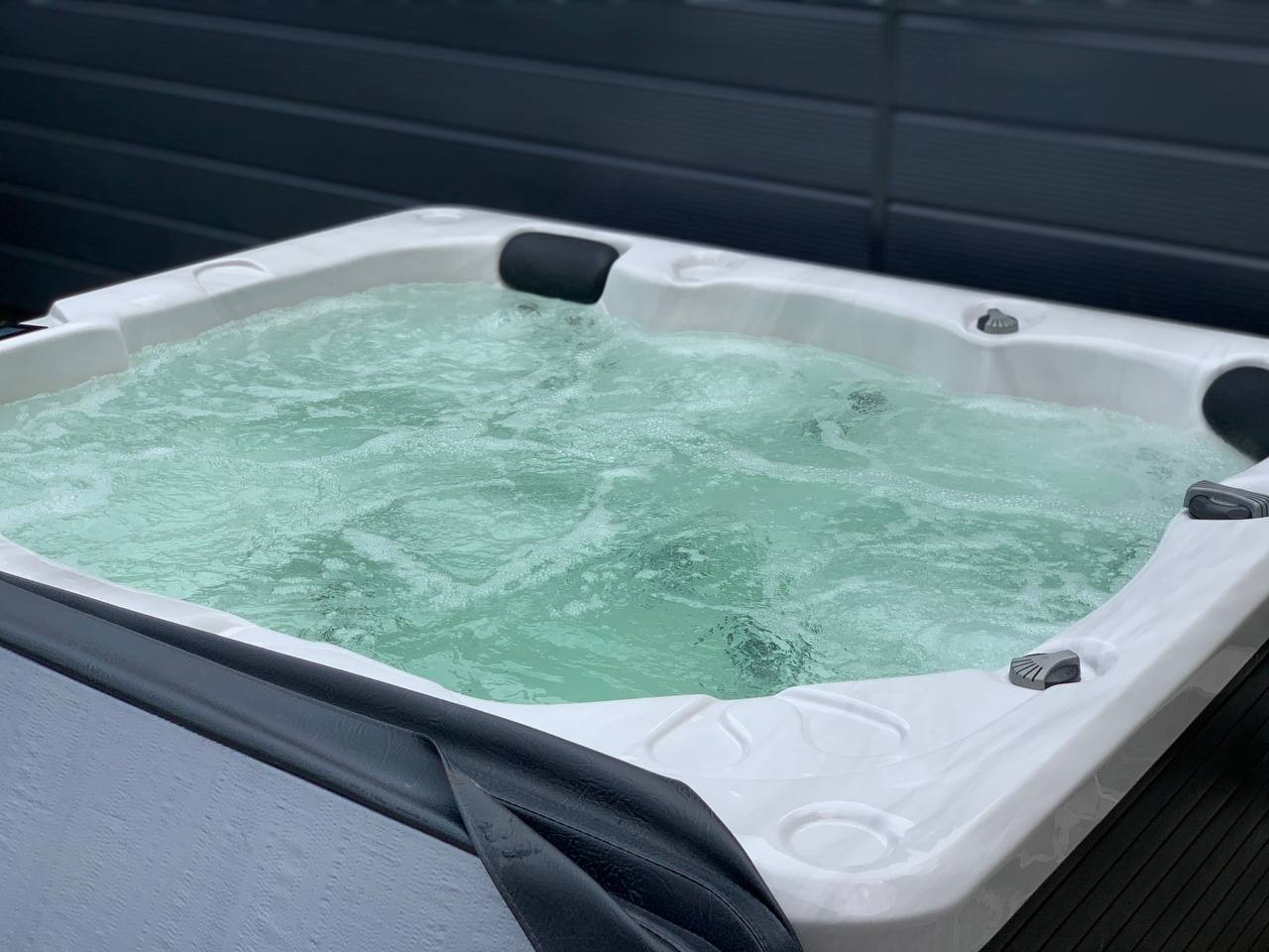 Прямоугольный гидромассажный СПА бассейн BestSpas Crystal 210х185 схема 21